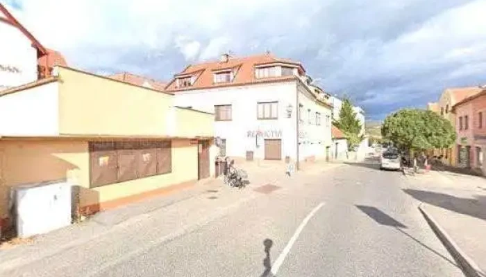 Grill Bar Berounka -  Street View A 360deg - Nám. M. Poštové 49
