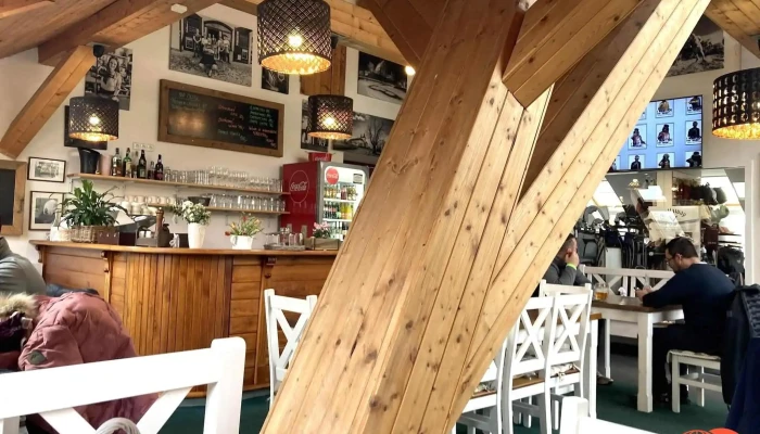 Gurman Restaurant Stare Slany Vzhled A Atmosfera - Beřovice