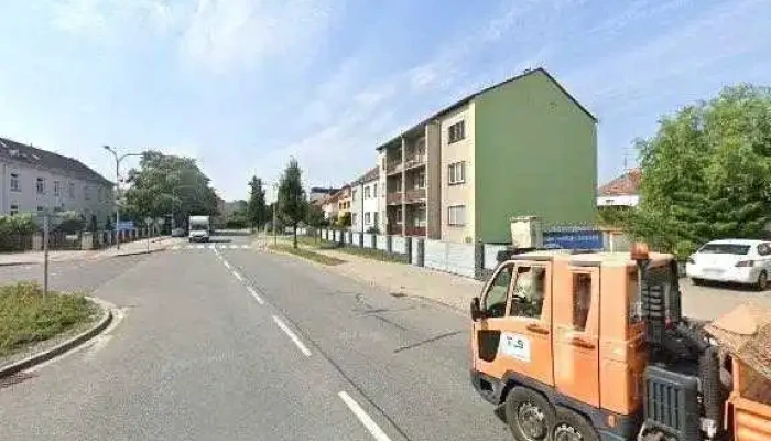 Hoa Bistro -    Vietnamsko Thajske Street View A 360deg - Palackého 435/70
