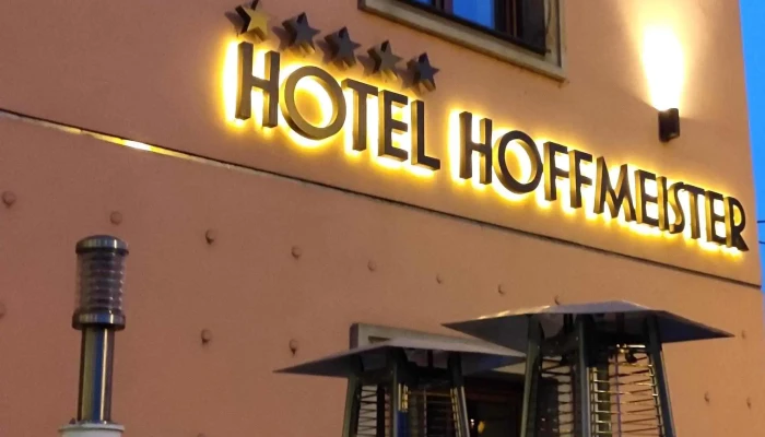 Hoffmeister Restaurant In Hotel Hoffmeisterspa Restaurace - Praha 1-letná
