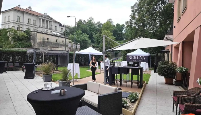 Hoffmeister Restaurant In Hotel Hoffmeisterspa Vse - Praha 1-letná