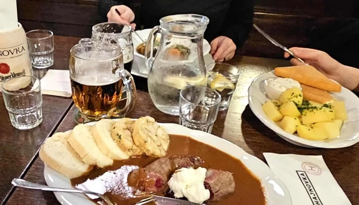 Hospoda Hajnovka -  česka Restaurace - Vinohrady