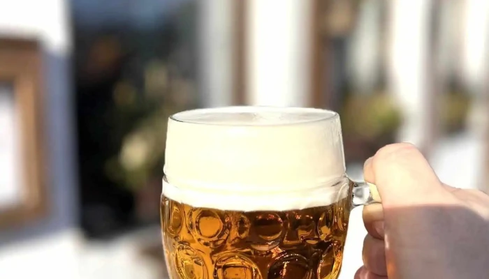 Hospoda Na Dobrym Miste Jidlo A Piti - Nám. Arnošta Z Pardubic 164