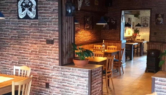Hospoda Pod Skalou česka Restaurace - Rychlov