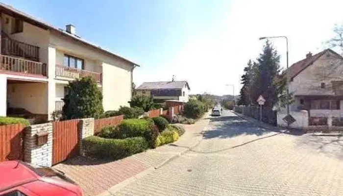 Hospudka Na Brezance   U Kuklu Street View A 360deg - Dělnická 281