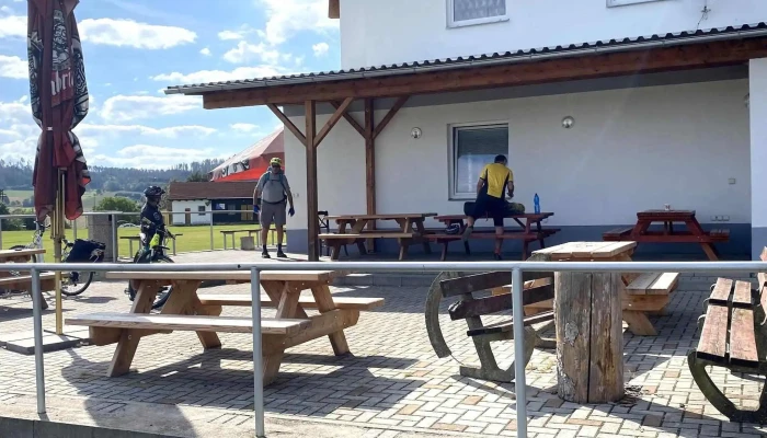 Hospudka Na Hristi Restaurace - Roubíčkov 345