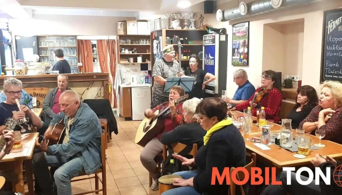 Hospudka Na Hristi Vzhled A Atmosfera - Čisovice