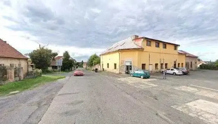 Hospudka Na Namesti   Dobre Casy Street View A 360deg - Úžická 27