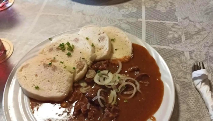 Hostinec Lidovy Dum Jidlo A Piti - Zaječov