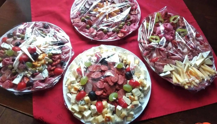 Hostinec Na Chaloupkach Jidlo A Piti - Chaloupky