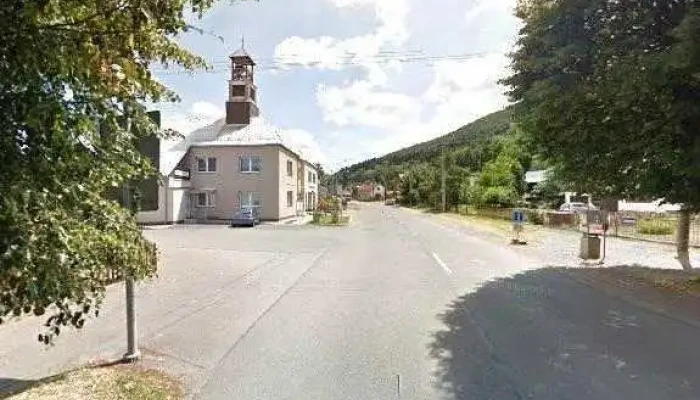 Hostinec Pod Lipami -  Street View A 360deg - Svornosti 10