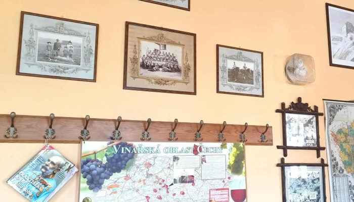 Hostinec U Krale Vaclava Iv Adresa - Točník