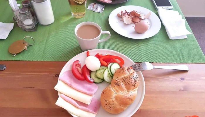 Hotel A Restaurace Zimni Stadion Jidlo A Piti - Viničná 546