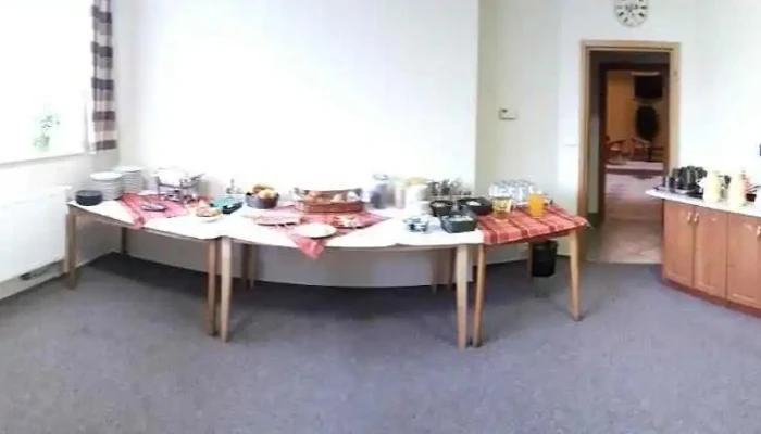 Hotel A Restaurace Zimni Stadion Vse - Viničná 546