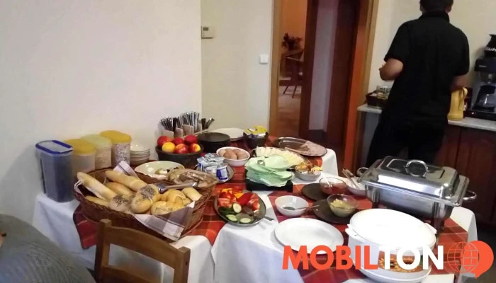 Hotel A Restaurace Zimni Stadion Vzhled A Atmosfera - Viničná 546