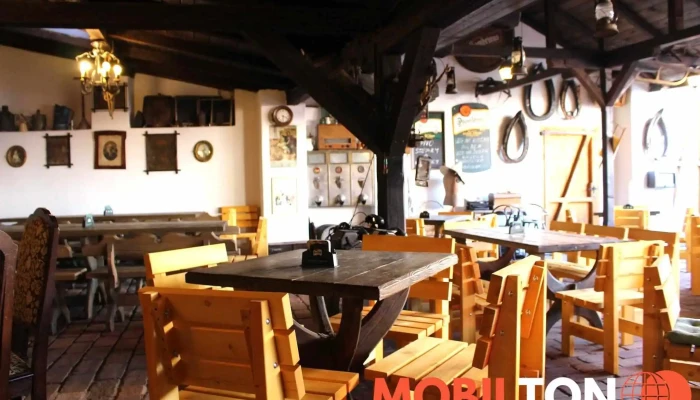 Hotel Cerny Kun Od Vlastnika - Beneše Z Loun 140-141