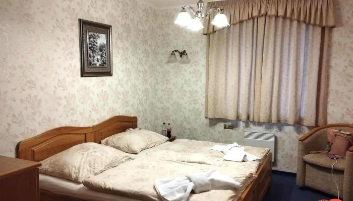Hotel Lions Nesuchyne   3 Hvezdickovy Hotel Pokoje - Nesuchyně