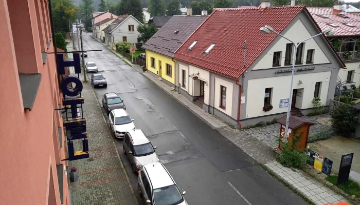 Hotel Restaurace A Pivnice Koruna -  Od Hostu - Rožnov Pod Radhoštěm