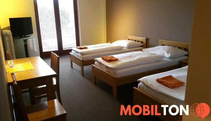 Hotel Restaurace A Pivnice Koruna -  Pokoje - Rožnov Pod Radhoštěm