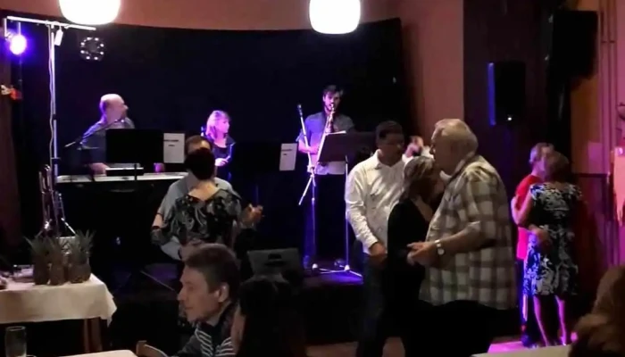 Hotel Restaurace Praha -  Videa - Vyžlovka-kostelec Nad Černými Lesy