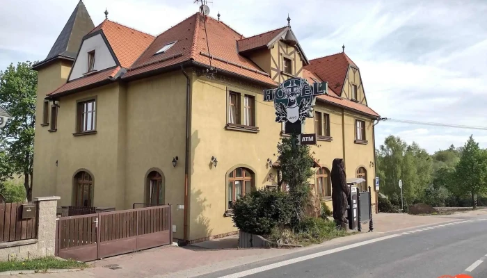 Hotel Svaty Hubert Od Hostu - Zbraslavice