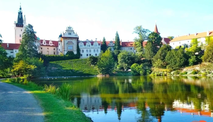 Hotel Tulipan A Restaurace U Fleka Pruhonice Exterier - Tulipánová 142
