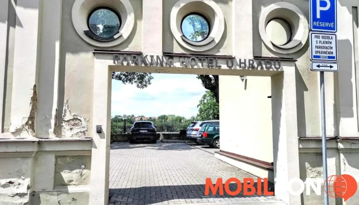 Hotel U Hradu -  Od Hostu - Staroměstské Nám. 108