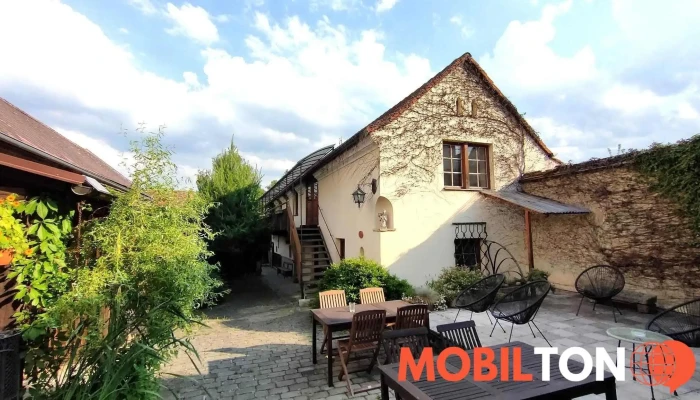 Hotel Zebrak Od Hostu - Husovo Náměstí 18