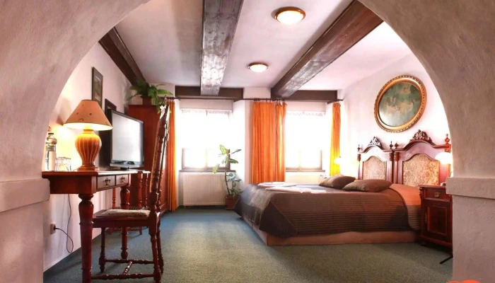 Hotel Zlaty Kohout Pokoje - Železná 31