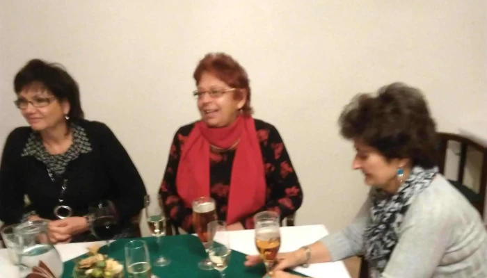 Hubert Club -  Hledam - Tržní 402