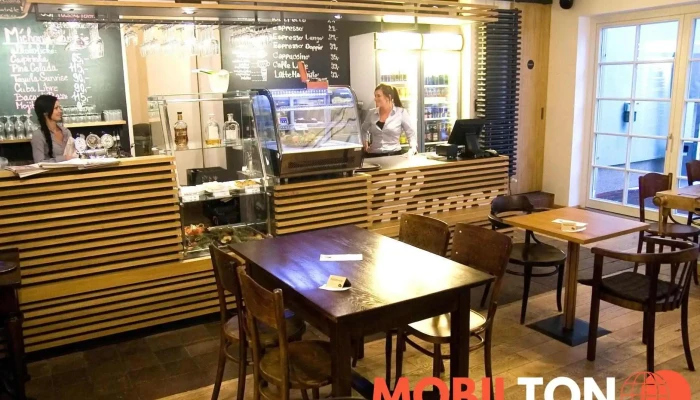 Hugo Restaurant Cafe Slany Od Vlastnika - Wilsonova 585