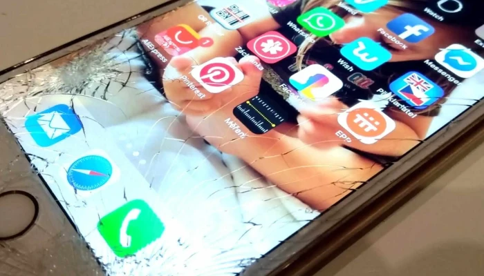 Iloveservis Liberec Nisa Expresni Servis Mobilu Tabletu A Macbooku Opravna Mobilnich Telefonů - Liberec
