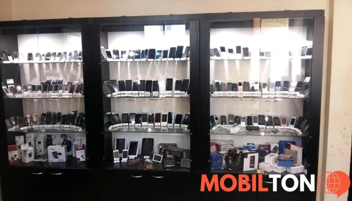 Intermobil -  Servis A Prodej Mobilnich Telefonu Od Vlastnika - Na Blatnici Farní 15 ,vstup Z Ulice Na Blatnici, Cesta, Ke Kauflandu