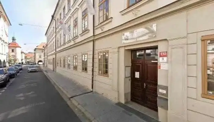Iserviseu Iphone Ipad Macbook A Watch Servis Street View A 360 - Kněžská 86/11