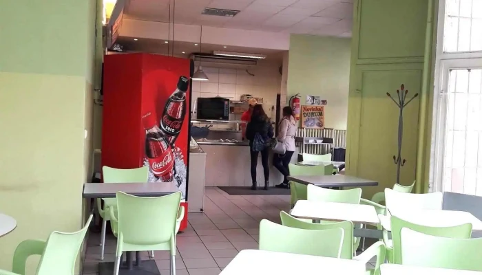 Istanbul Doner Kebab Pizza Vzhled A Atmosfera - 1, Pražská 220