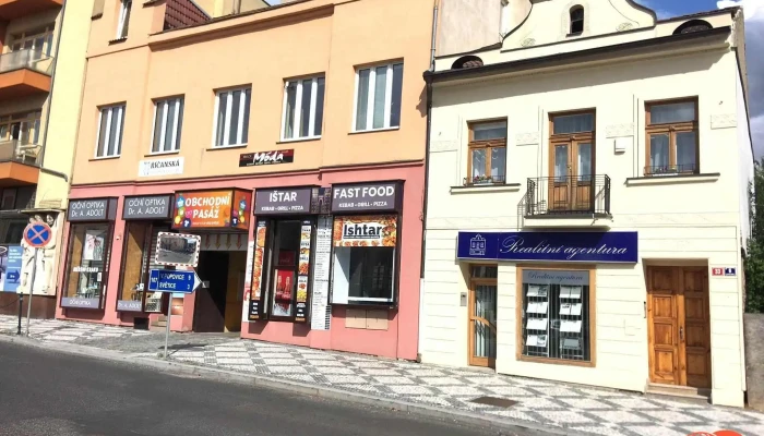 Istar Fast Food Od Vlastnika - Masarykovo Nám. 34/5