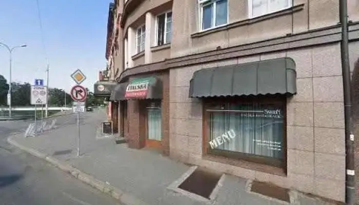 Italska Restaurace Zlin Street View A 360deg - Tyršovo Nábř. 487