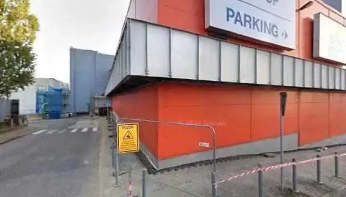 Iwant   Apple Premium Partner Street View A 360deg - Liberec