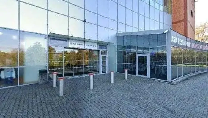 Iwant   Apple Premium Reseller Plzen Oc Plaza Street View A 360deg - Plzeň 3