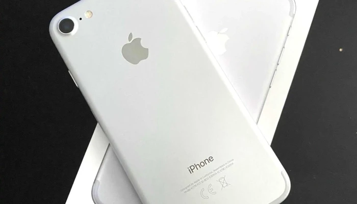 Iwant Apple Premium Reseller Hledam - Praha 5