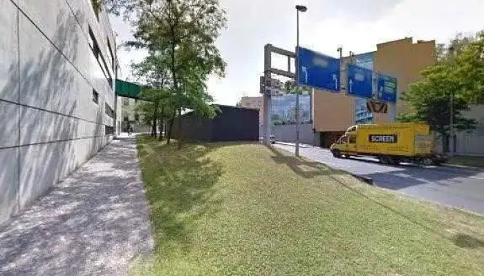 Iwant Apple Premium Reseller Street View A 360 - Praha 5