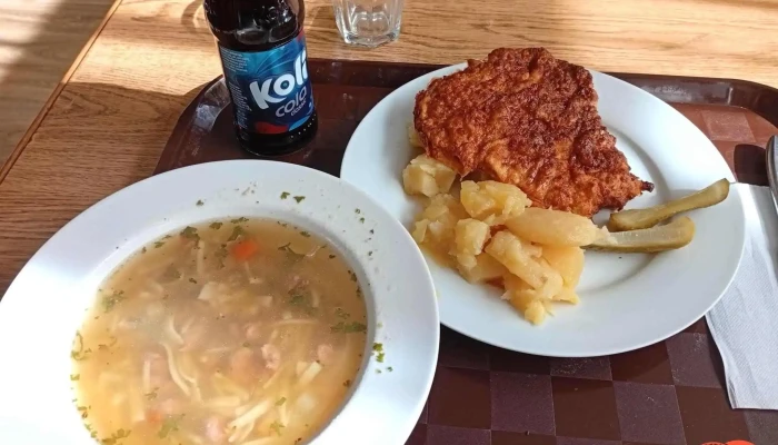 Jidelna U Ruzhu Jidlo A Piti - Nám. Míru 7