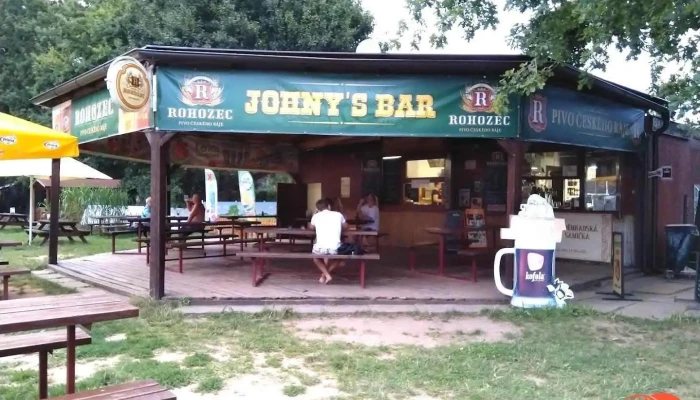 Johny's bar - Unnamed Road