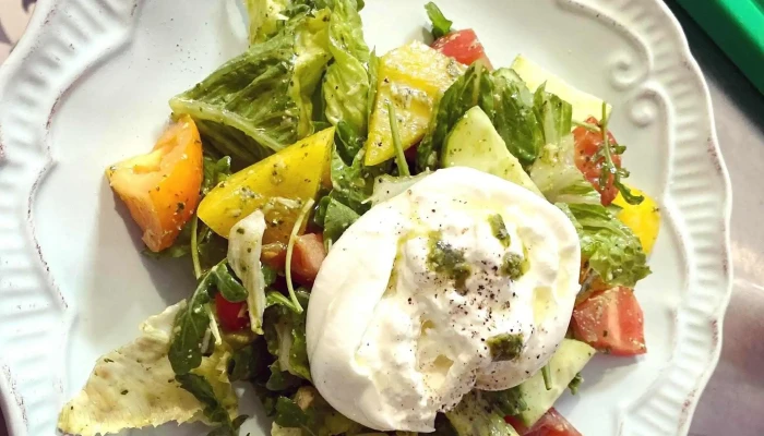 Kafe Bistro Ej Jidlo A Piti - Pražská 15