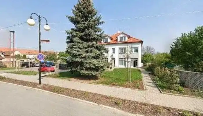 Kafe Bistro Ej Street View A 360deg - Pražská 15