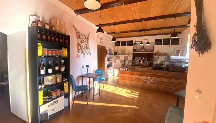 Kafe Bistro Ej Vzhled A Atmosfera - Pražská 15
