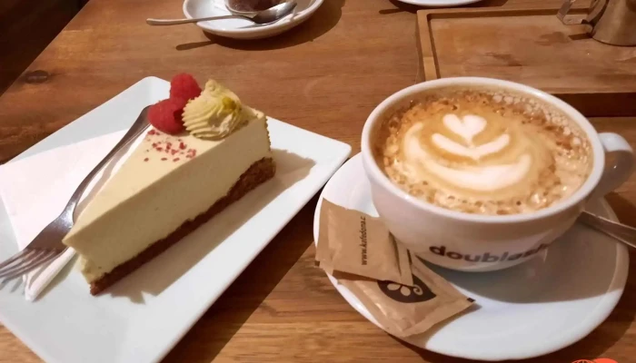 Kafe Doma -  Kavovy Kolac - Město
