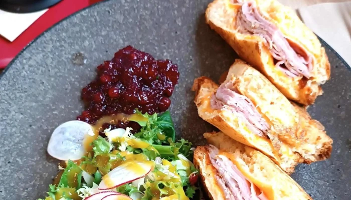 Kafe Melnik Bistro Kavarna - Bezručova 614/31