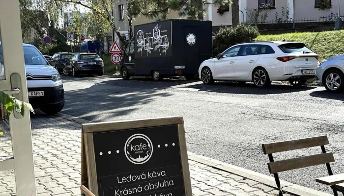 Kafe Melnik Vzhled A Atmosfera - Krombholcova 3474