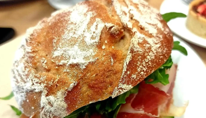 Kafe Plechofka -  Bistro - Pražská 1594